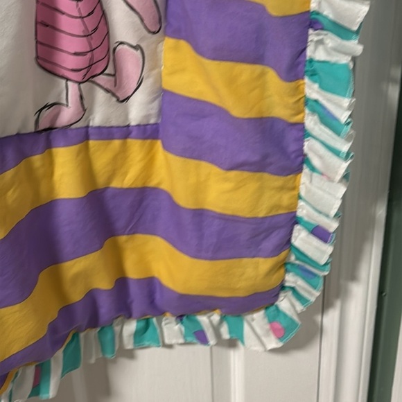 Vintage Colourful Winnie the Pooh Crib Blanket and matching diaper holder - Picture 4 of 6
